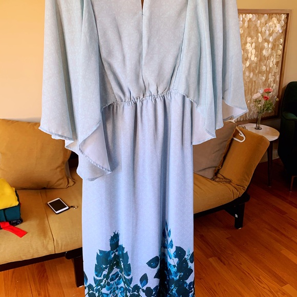 Dress - Picture 2 of 4